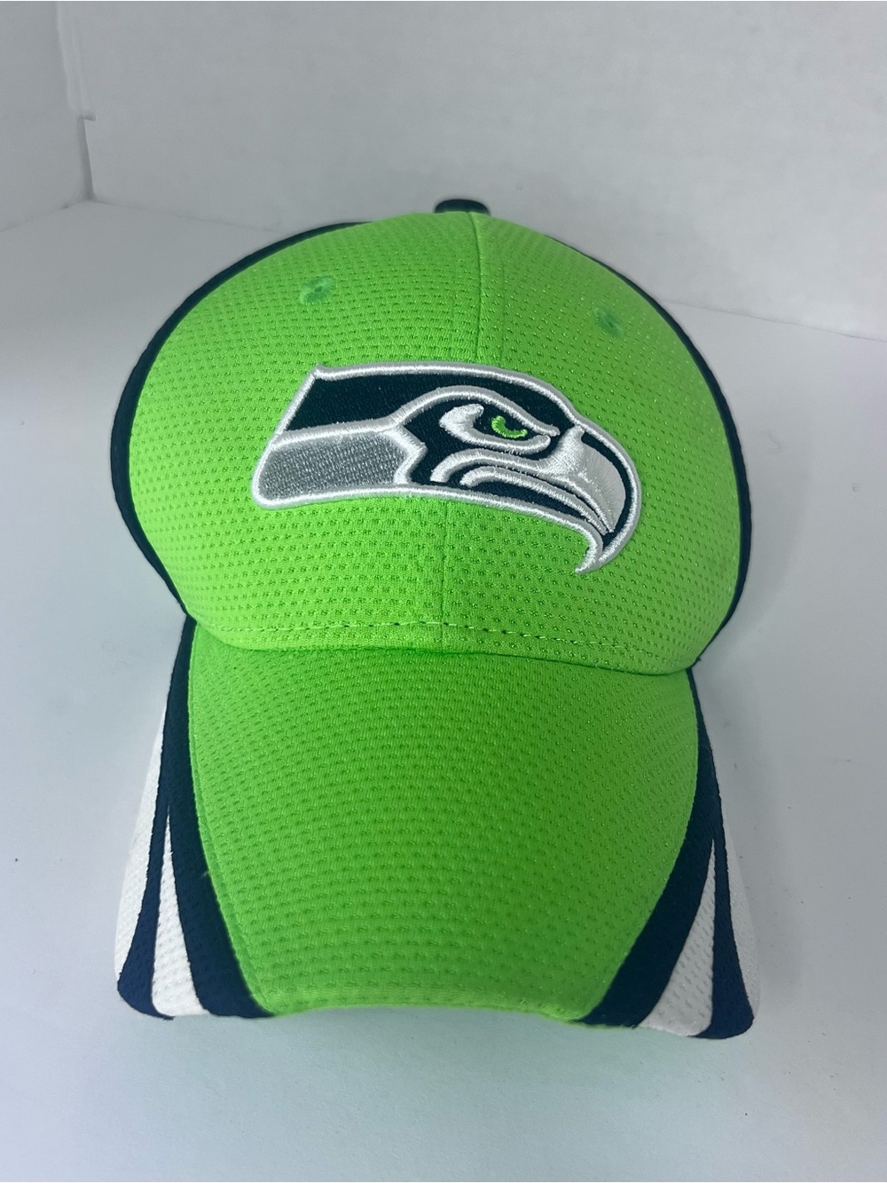 Seattle Seahawks Green Baseball Cap New Era 39Thirty Fitted Hat Small Medium